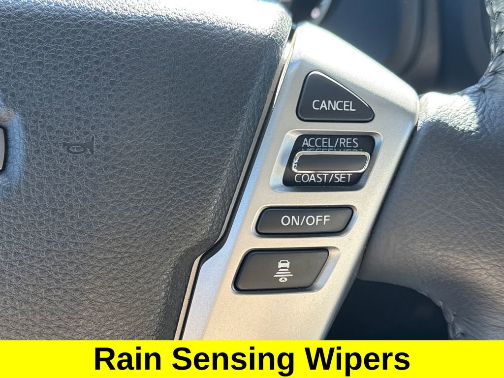 Used 2024 Nissan Titan SV w/ SV Convenience Package image 39