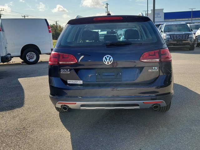 Used 2017 Volkswagen Golf Alltrack SE image 5