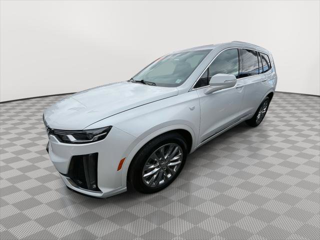 Used 2022 Cadillac XT6 Premium Luxury image 4