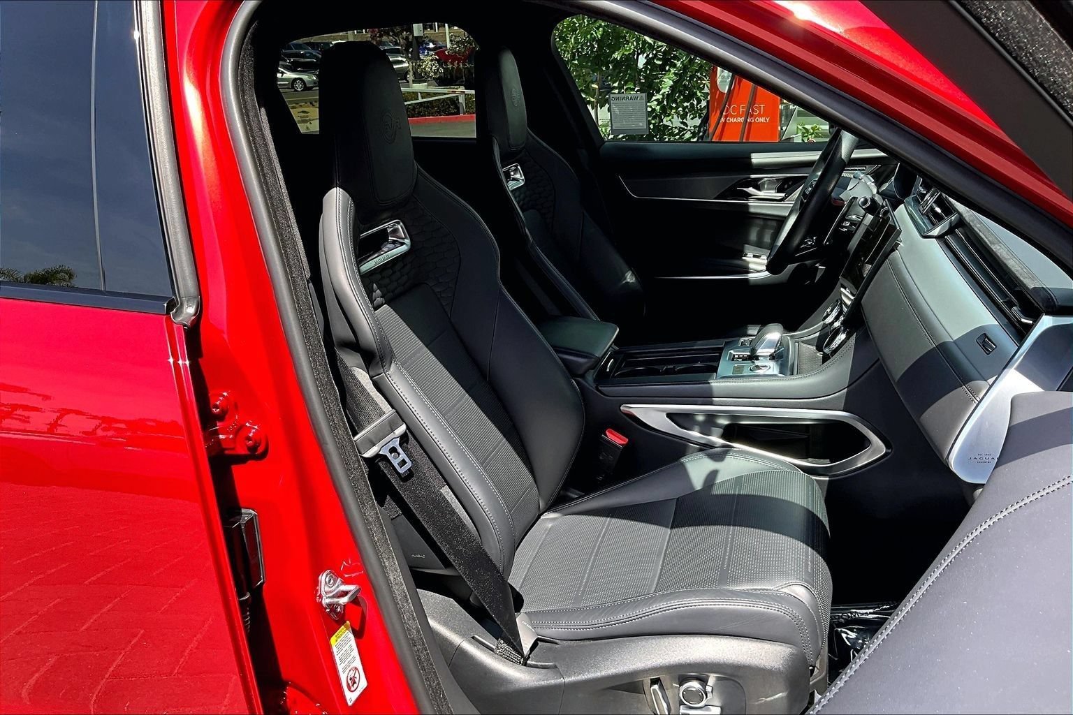 Certified 2022 Jaguar F-PACE SVR AWD/4WD image 7