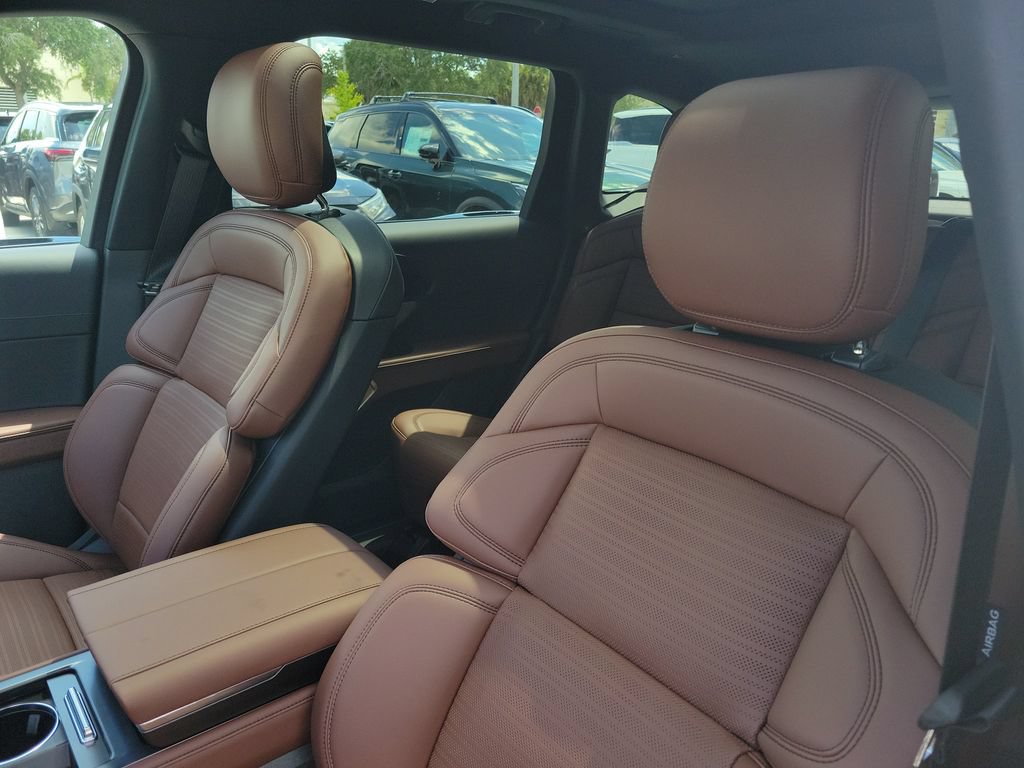 New 2026 Lincoln Nautilus Reserve AWD/4WD image 14