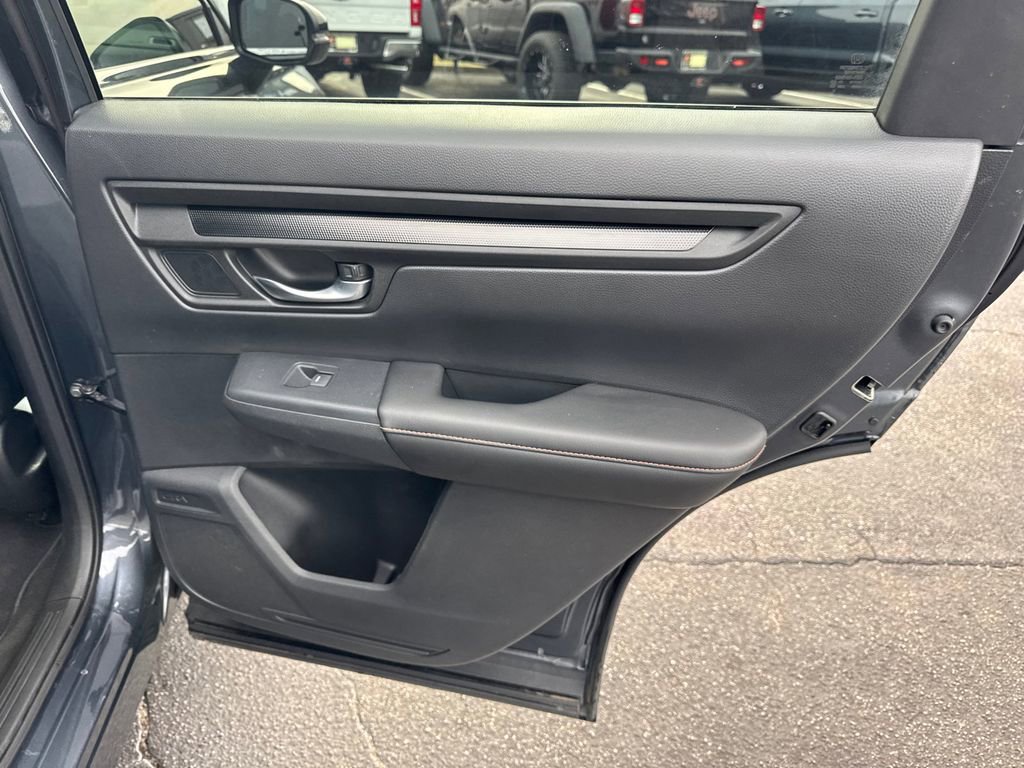 Used 2025 Honda CR-V Sport-L image 17