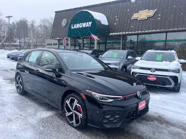 New 2026 Volkswagen GTI SE image 1