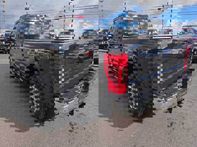 Used 2020 Ford F350 Lariat w/ Lariat Ultimate Package image 4