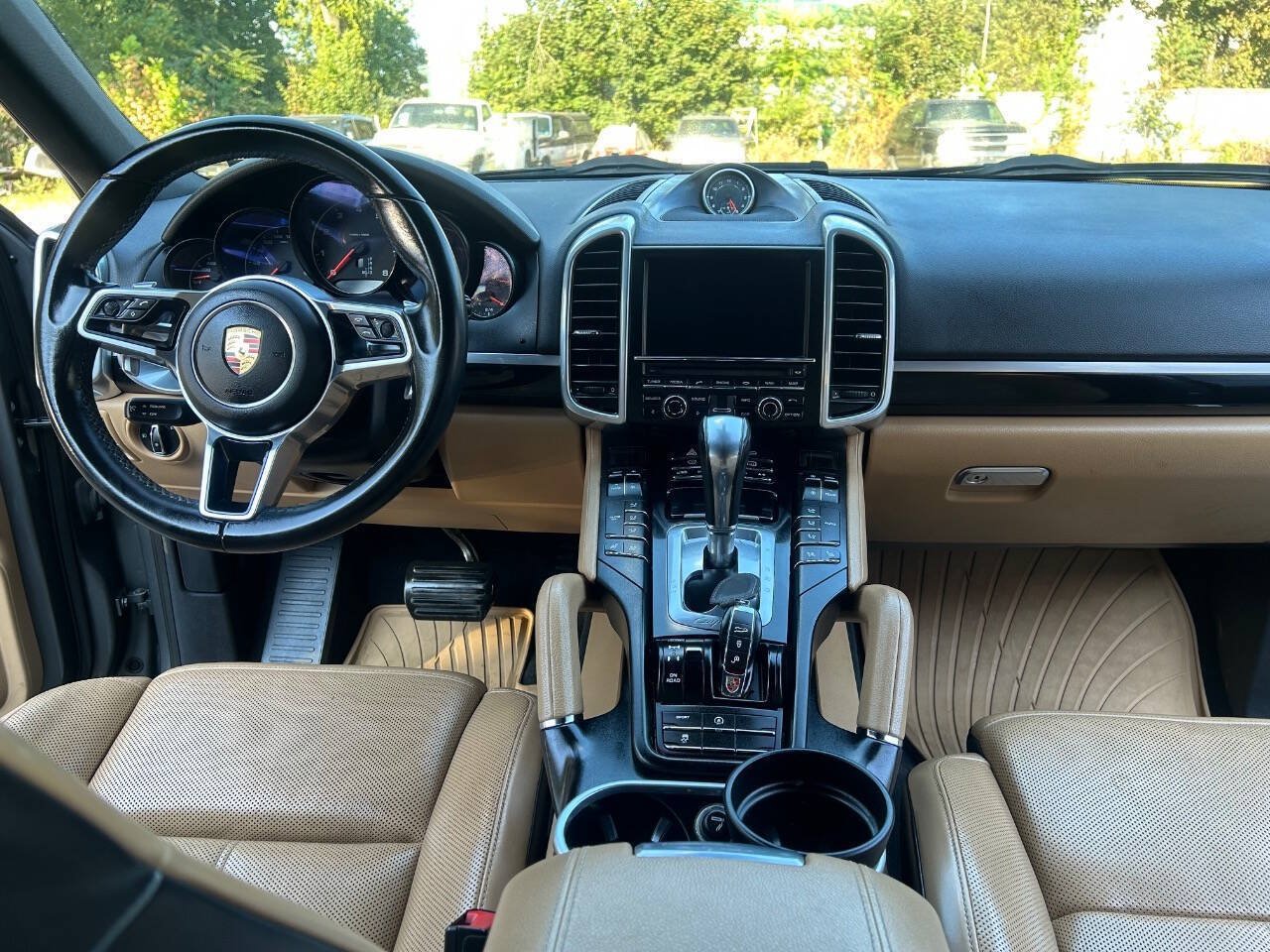 Used 2016 Porsche Cayenne AWD/4WD image 10