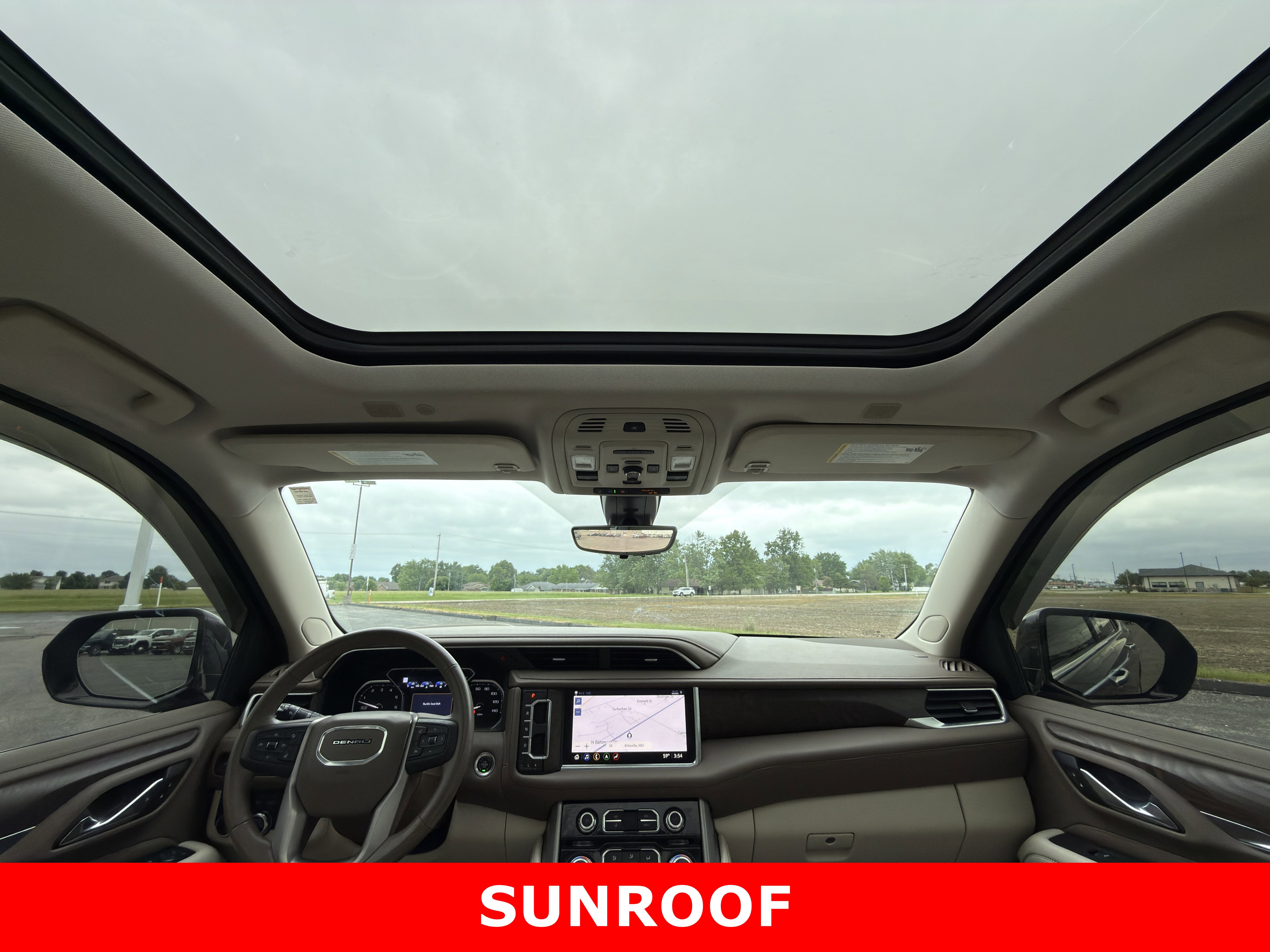 Used 2021 GMC Yukon Denali w/ Denali Premium Package AWD/4WD image 25