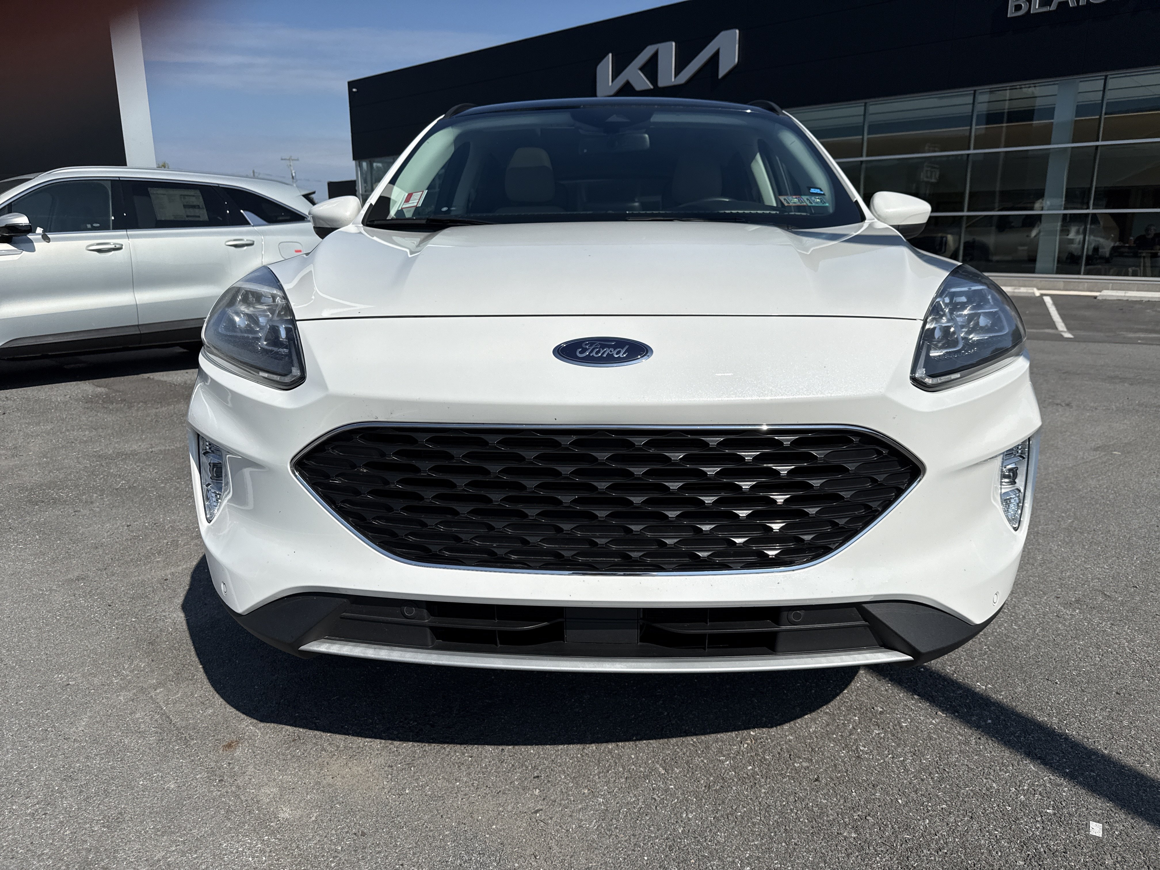 Used 2022 Ford Escape Titanium AWD/4WD image 9