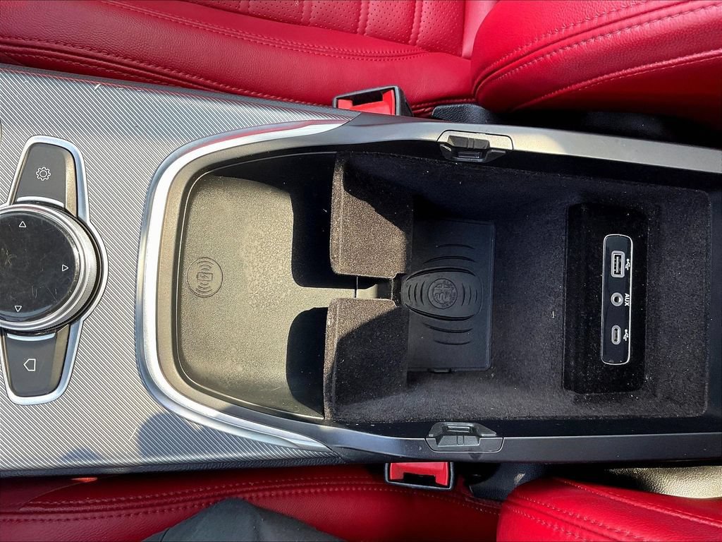 Used 2022 Alfa Romeo Stelvio Veloce AWD/4WD image 15