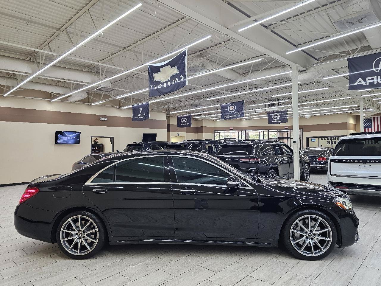 Used 2020 Mercedes-Benz S 560 Sedan image 5