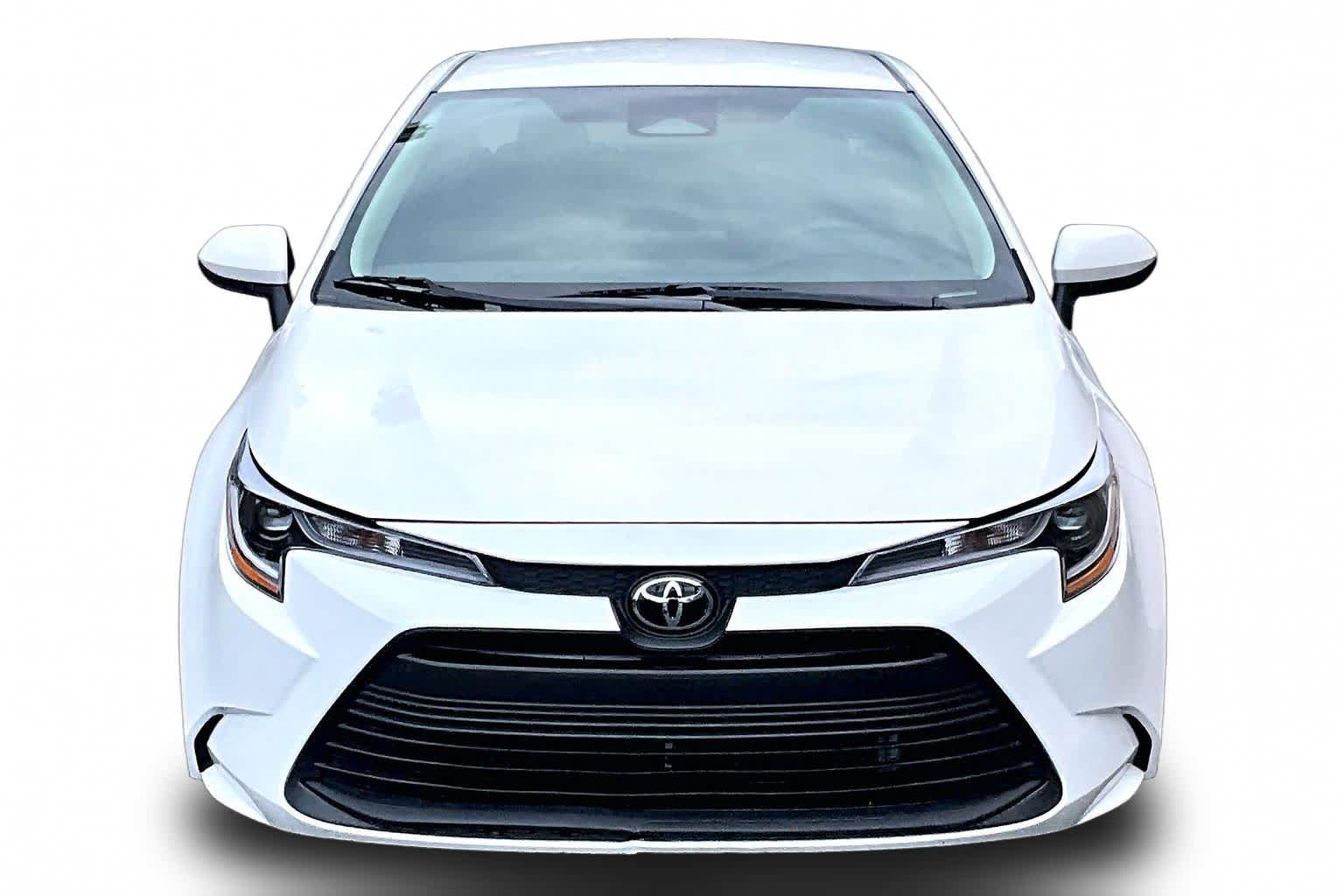 Used 2026 Toyota Corolla LE FWD image 6