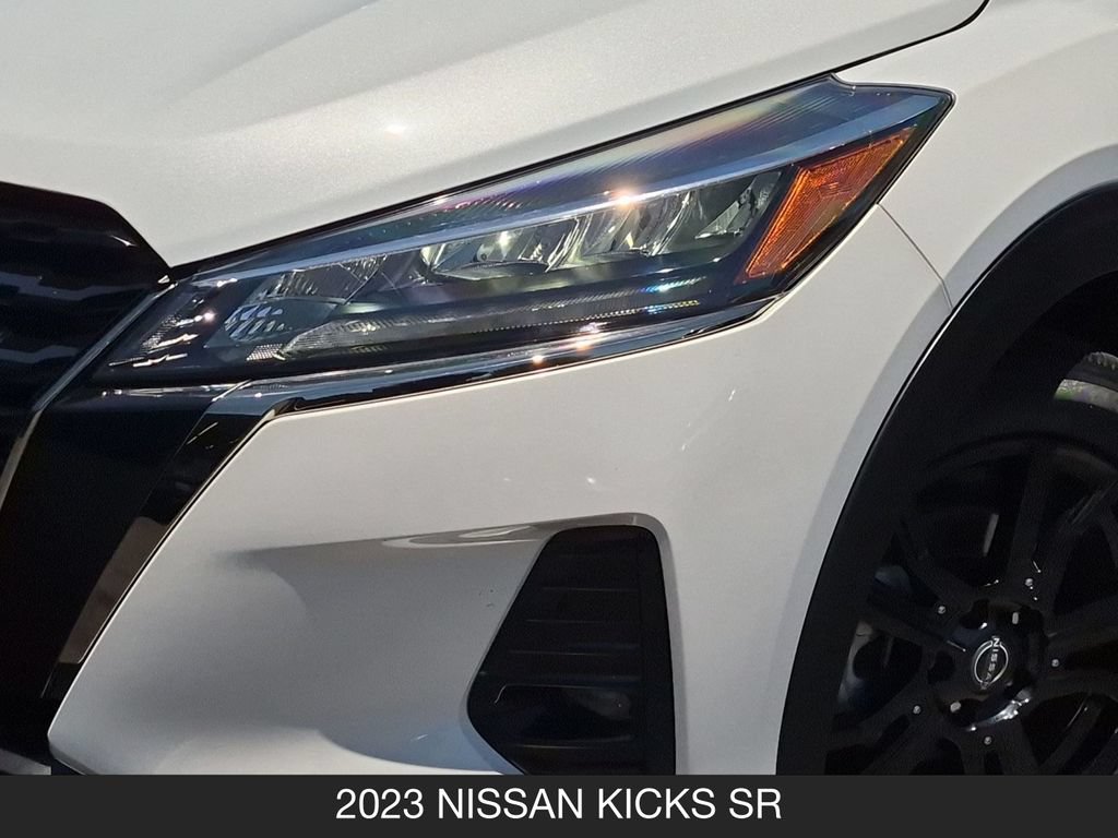 Certified 2023 Nissan Kicks SR FWD image 10
