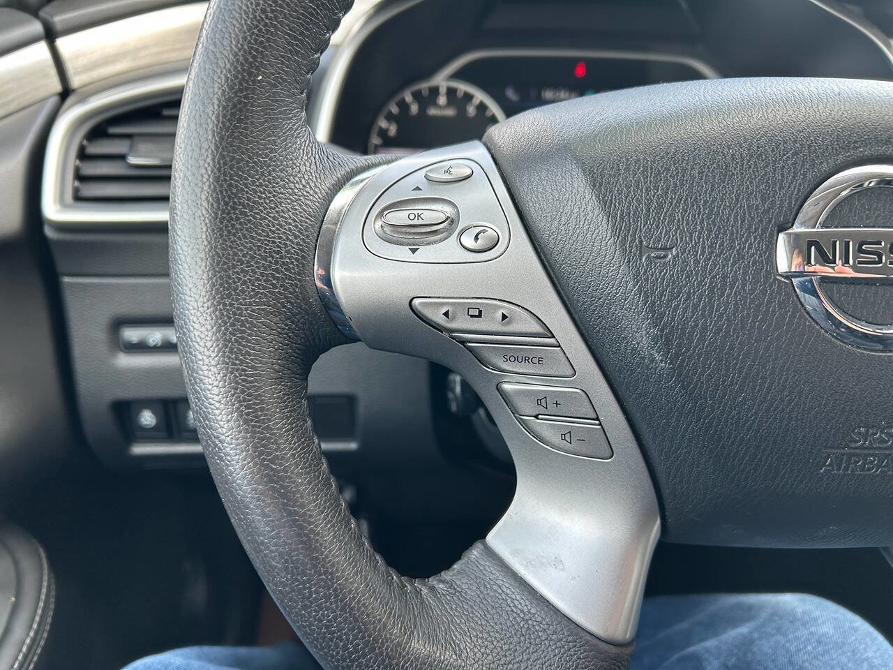 Used 2017 Nissan Murano Platinum image 16