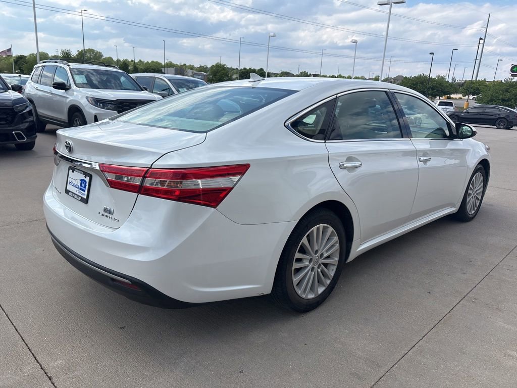 Used 2013 Toyota Avalon Limited FWD image 5