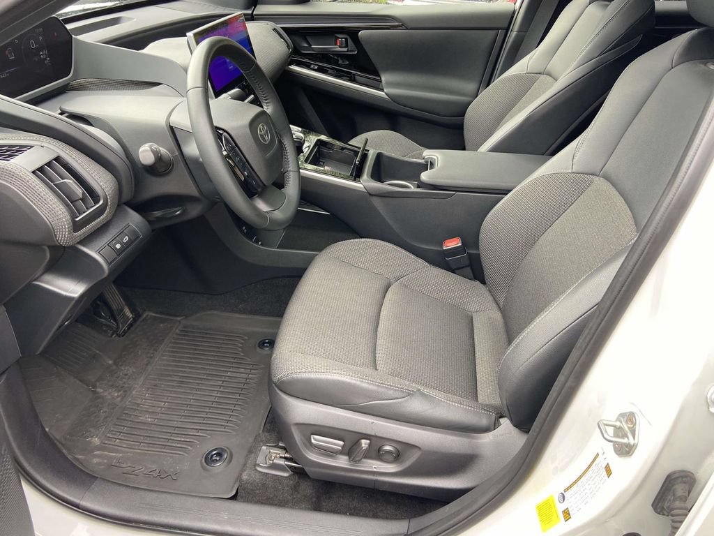 Used 2024 Toyota bZ4X AWD image 16