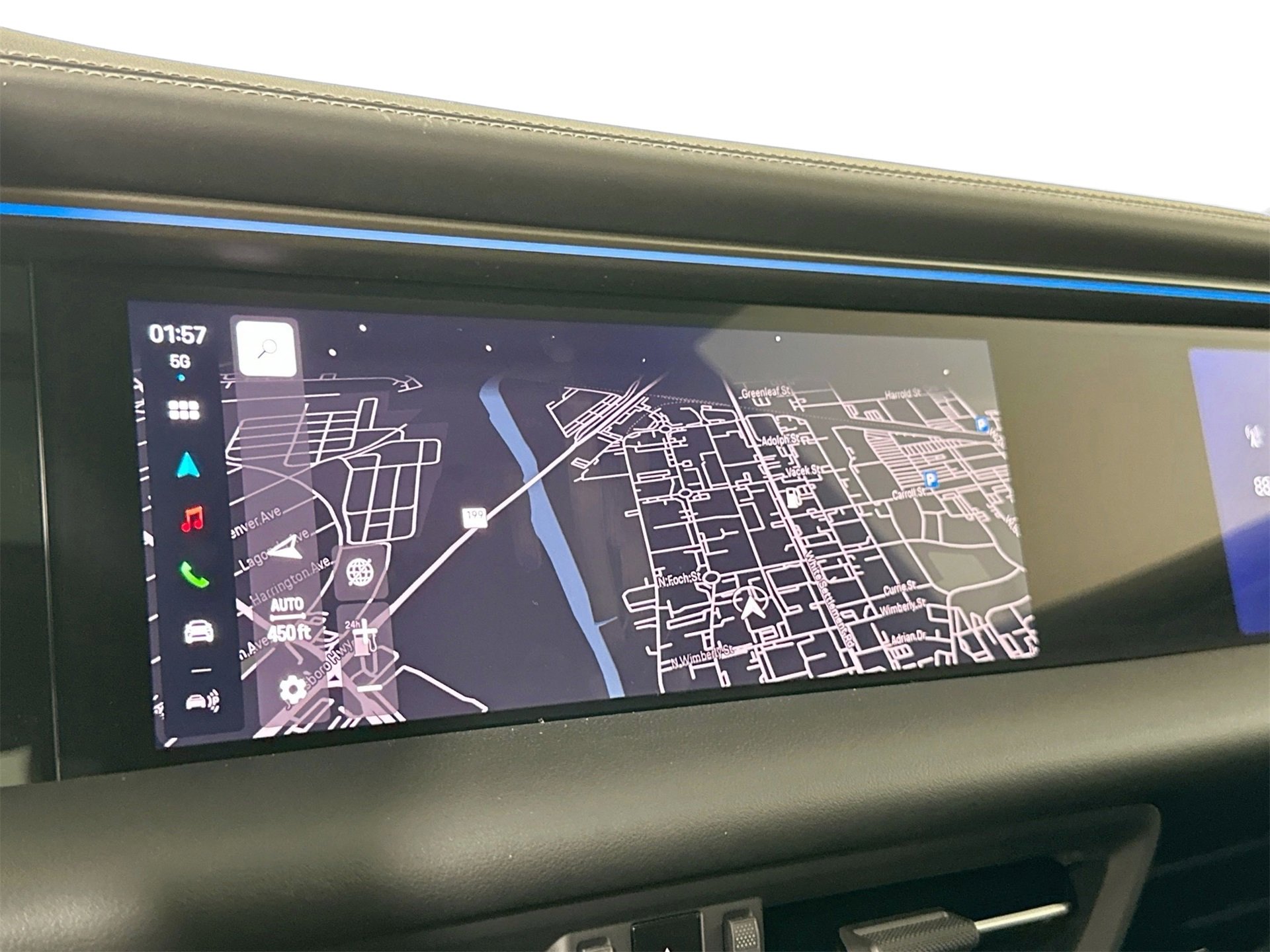 Certified 2025 Porsche Macan Turbo Electric image 22