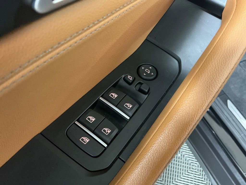 Certified 2022 BMW X6 xDrive40i w/ Premium Package image 18