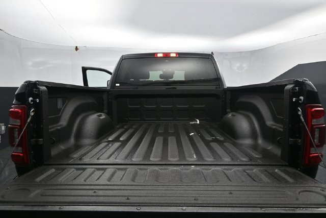 Used 2024 RAM 2500 Big Horn w/ Safety Group AWD/4WD image 37