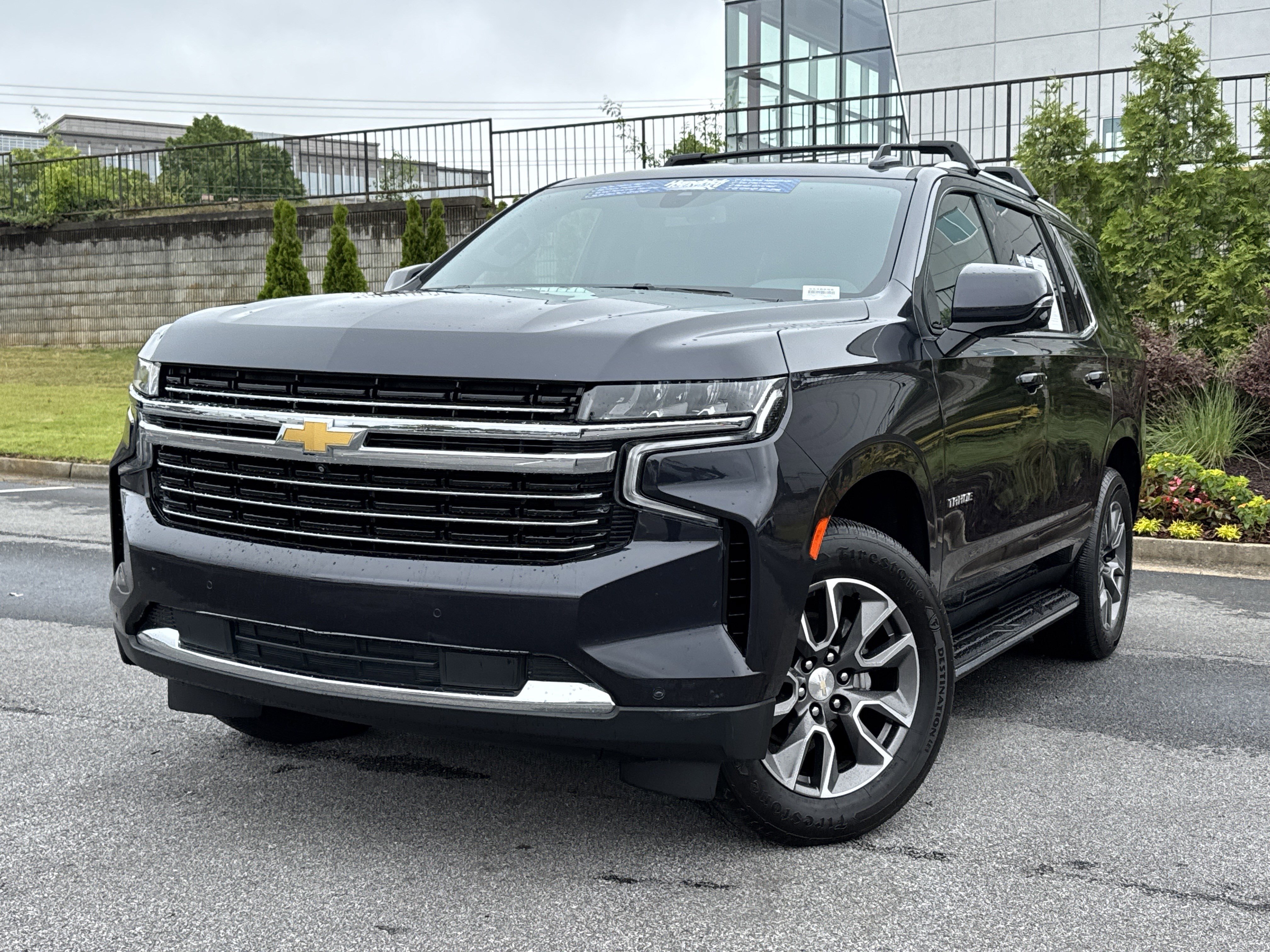 Used 2022 Chevrolet Tahoe LT w/ LT Signature Plus Package AWD/4WD image 3