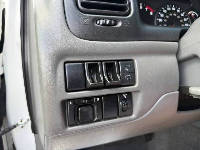Used 2002 Chevrolet Tracker LT RWD image 22