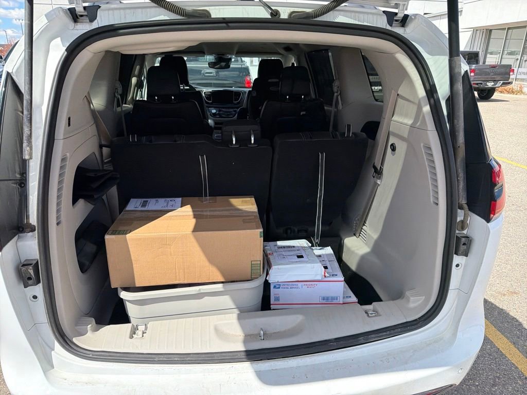 Used 2024 Chrysler Pacifica Touring-L w/ Road Tripper Package FWD image 22