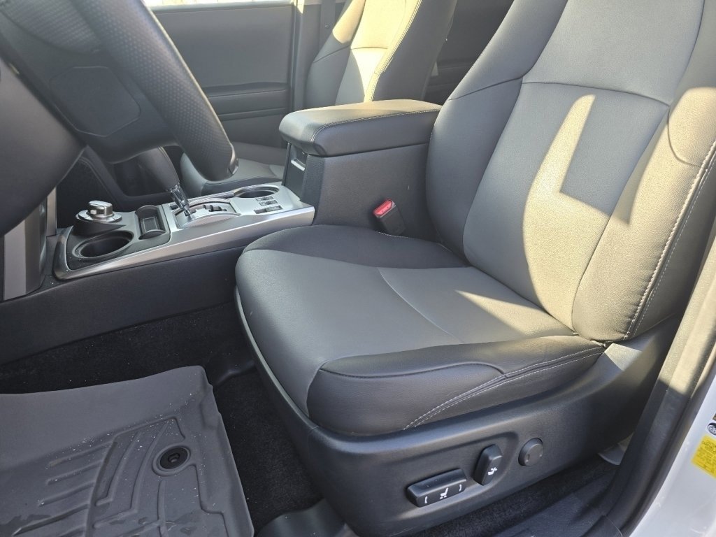 Used 2023 Toyota 4Runner SR5 Premium w/ Moonroof Package image 23