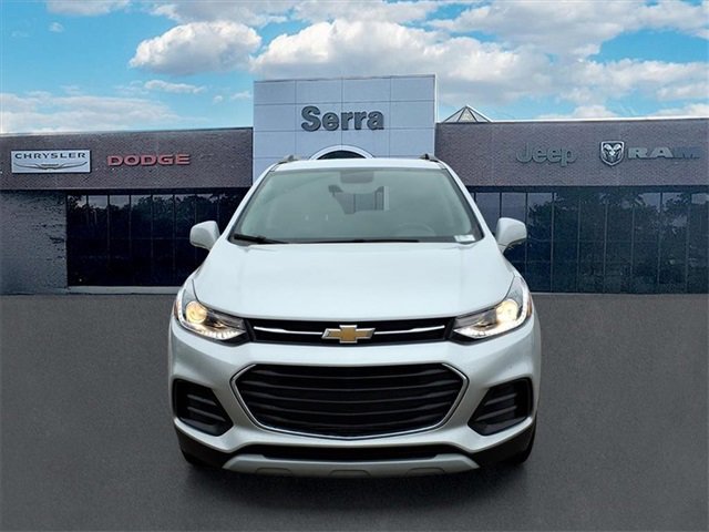 Used 2019 Chevrolet Trax LT w/ LT Convenience Package image 2