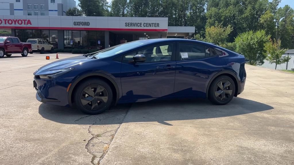 New 2026 Toyota Prius LE image 7