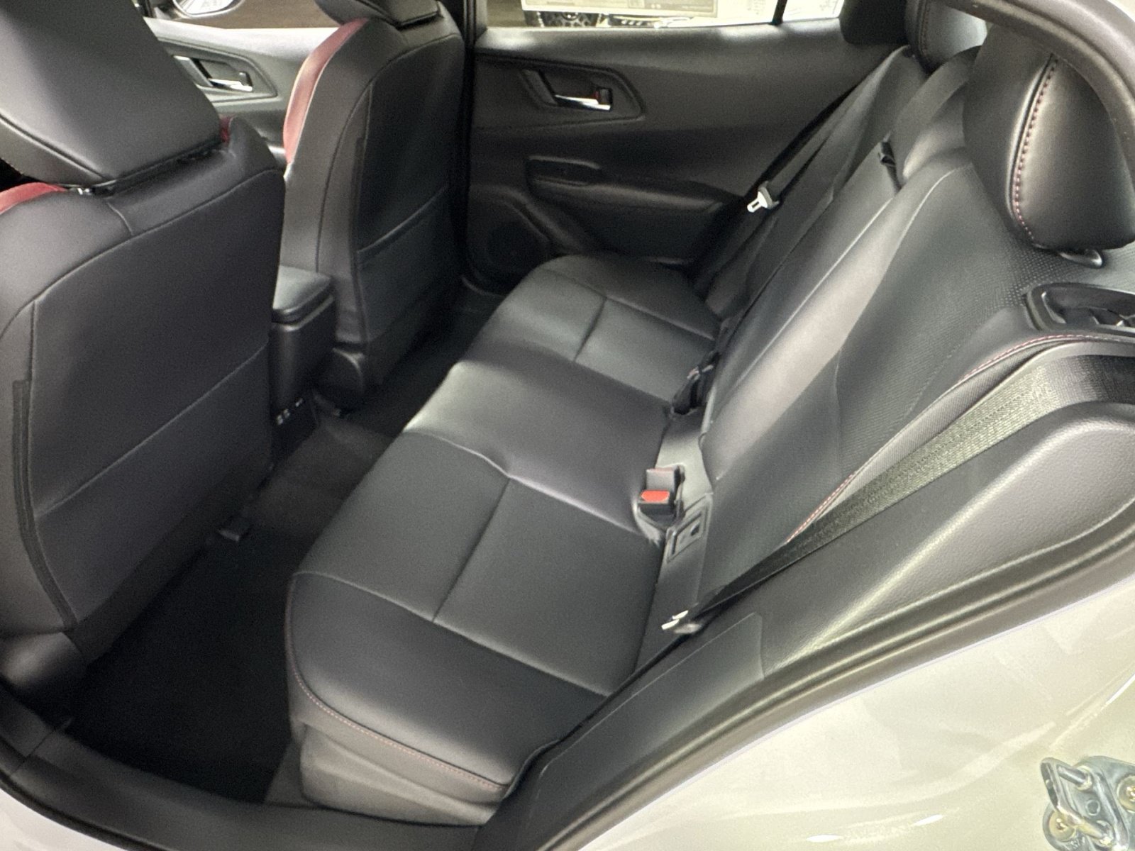 New 2026 Toyota Prius Plug-In Hybrid FWD image 49