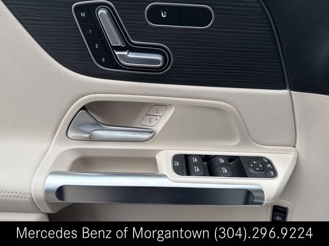 New 2026 Mercedes-Benz GLB 250 4MATIC image 17