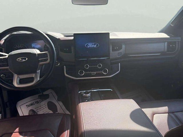 Used 2022 Ford Expedition Max Limited image 9