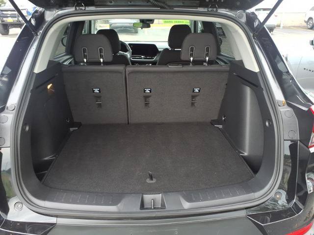 Used 2024 Chevrolet TrailBlazer LT w/ LT Cold Weather Package AWD/4WD image 28