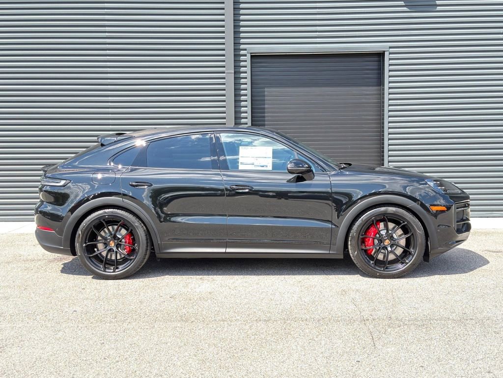 New 2026 Porsche Cayenne GTS AWD/4WD image 22