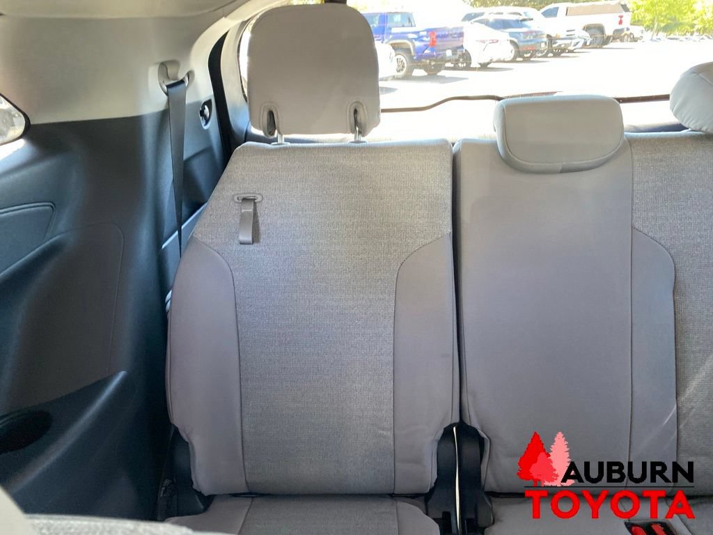 New 2026 Toyota Sienna LE FWD image 18