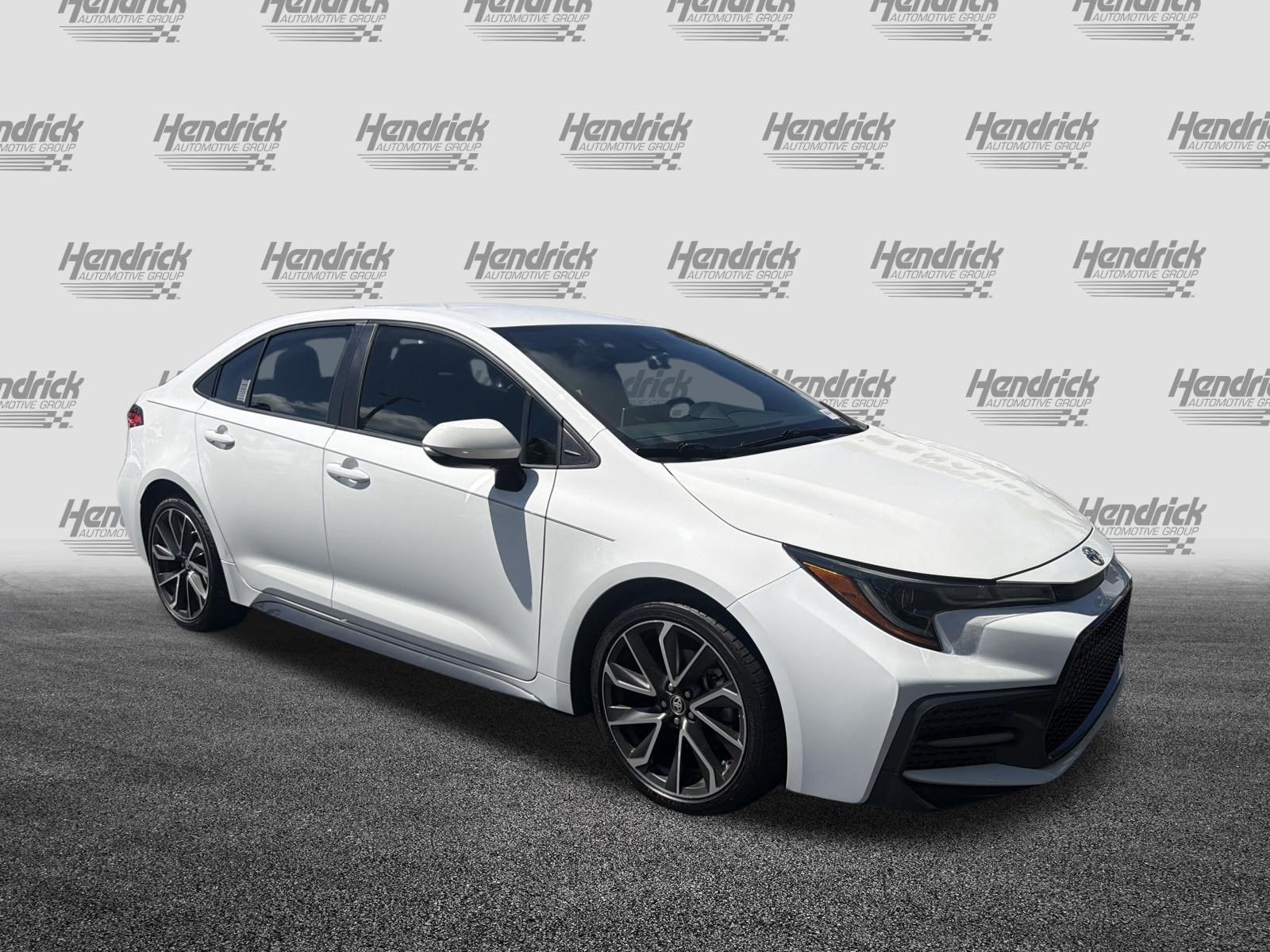Used 2020 Toyota Corolla SE FWD image 2