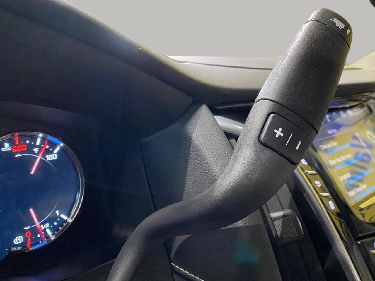 Used 2020 Cadillac Escalade Premium Luxury image 23