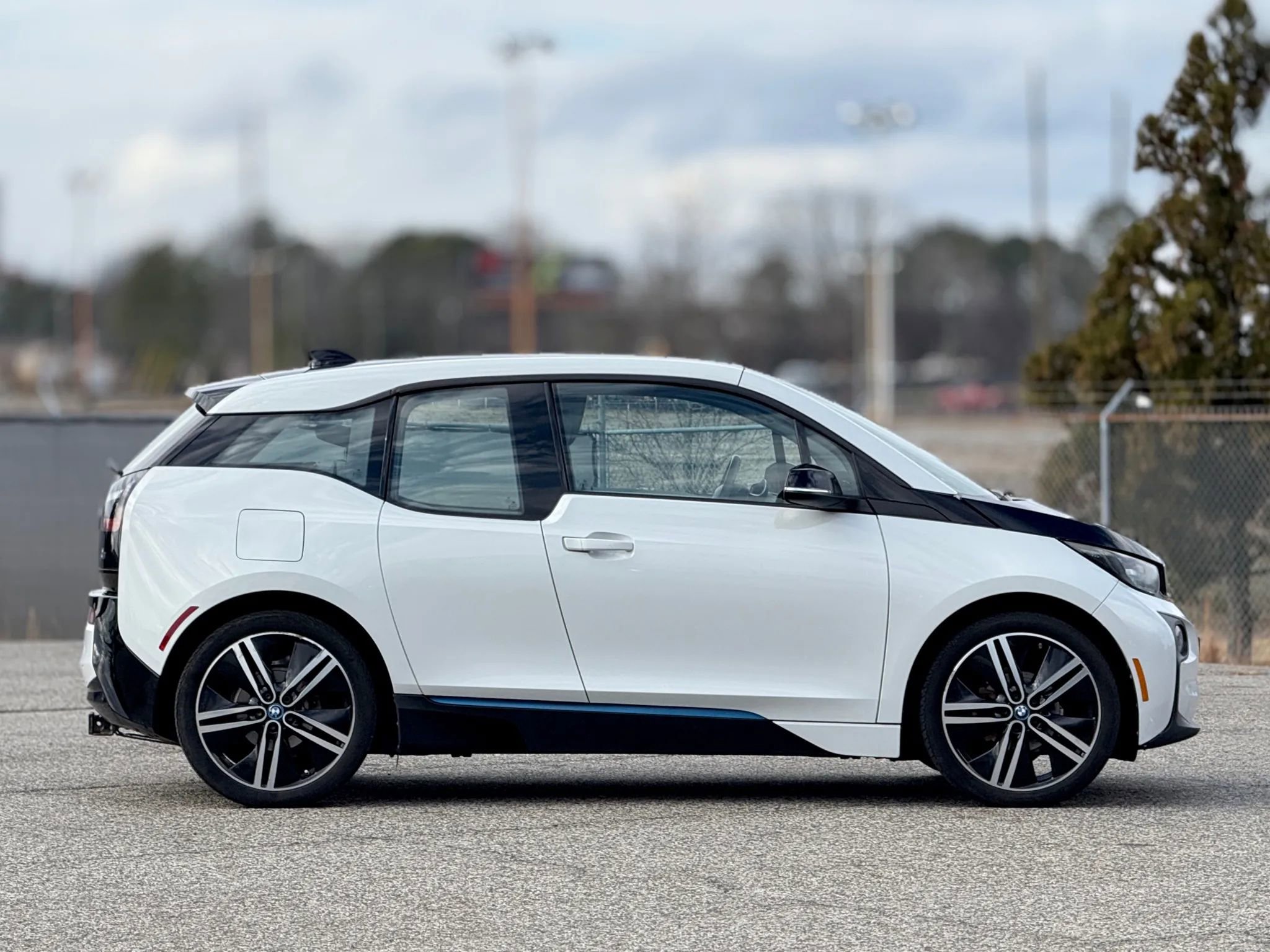 Used 2015 BMW i3 image 7