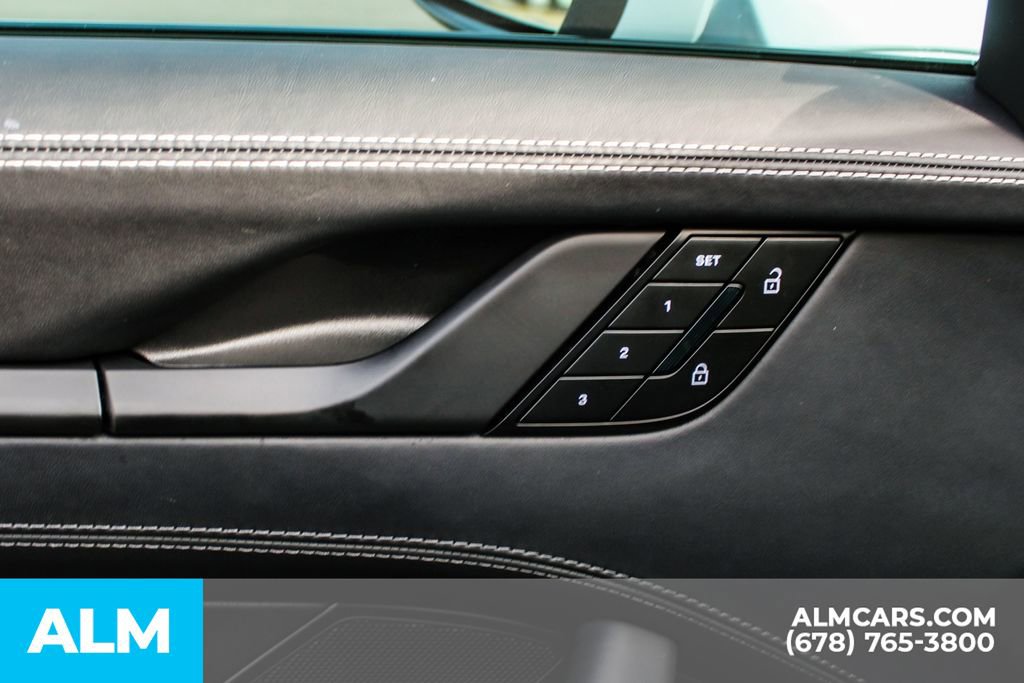 Used 2025 Porsche 911 Carrera GTS image 37