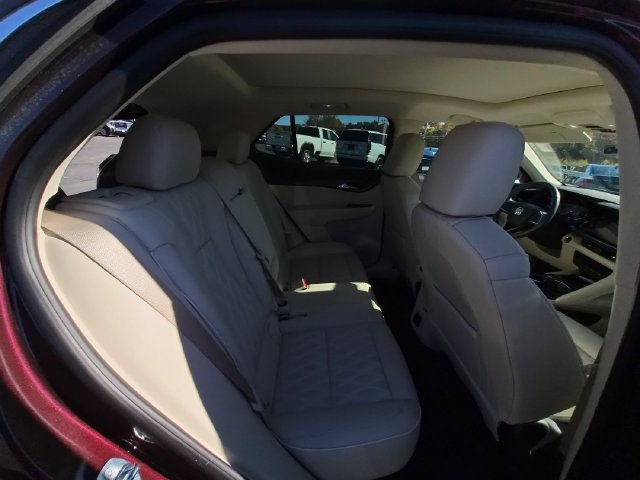 Certified 2021 Buick Envision Avenir w/ Technology Package II AWD/4WD image 35