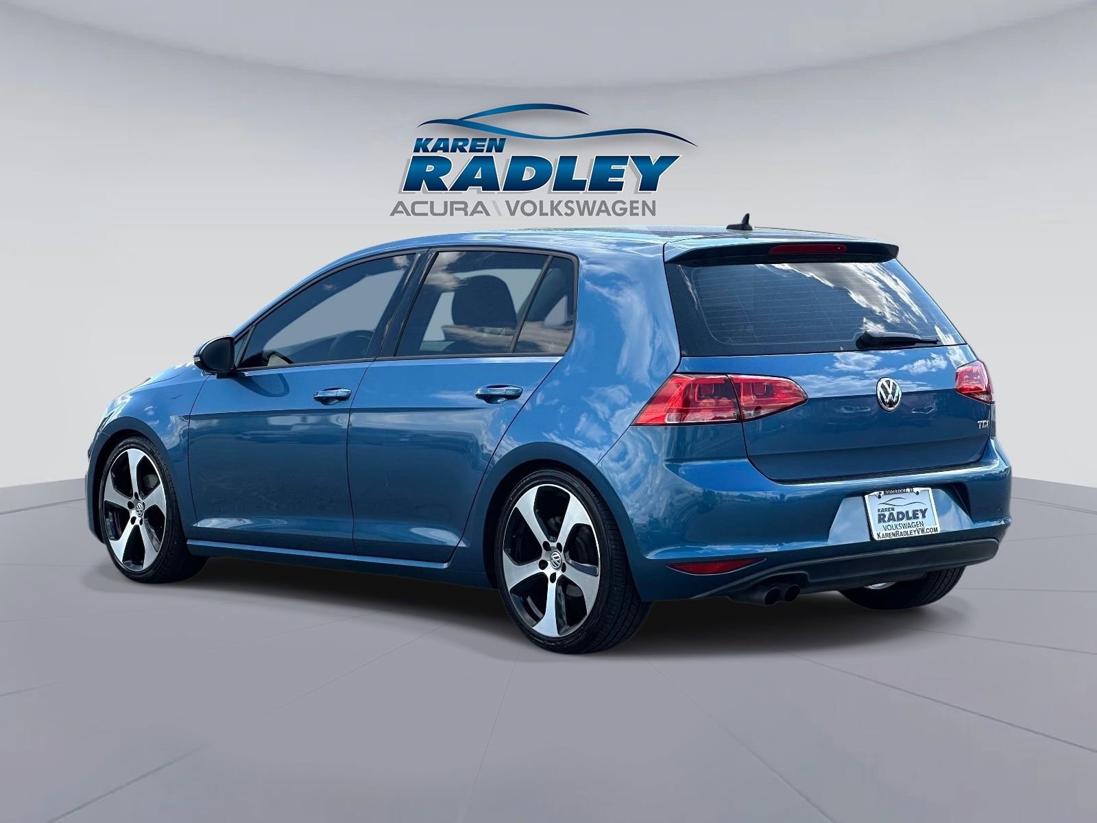 Used 2015 Volkswagen Golf TDI SEL image 4