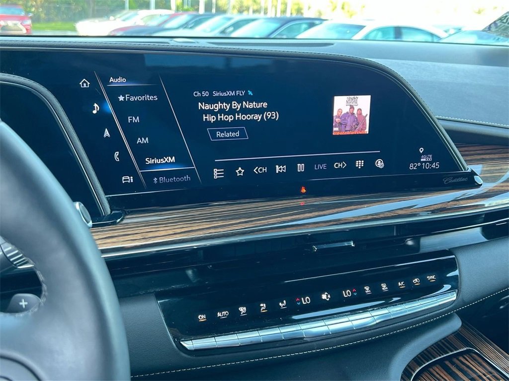 Used 2024 Cadillac Escalade ESV Premium Luxury w/ Performance Package image 15