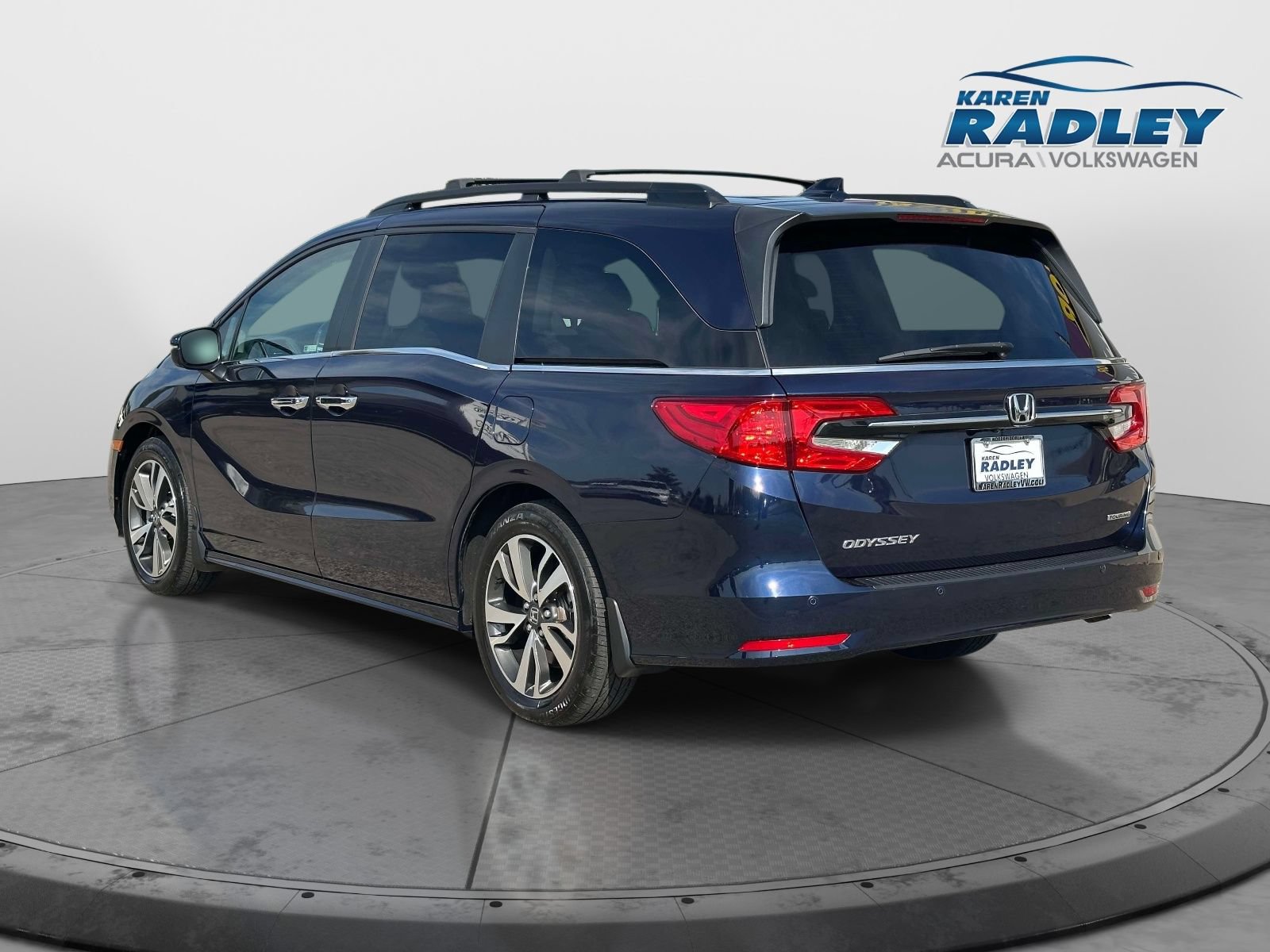 Used 2023 Honda Odyssey Touring image 4
