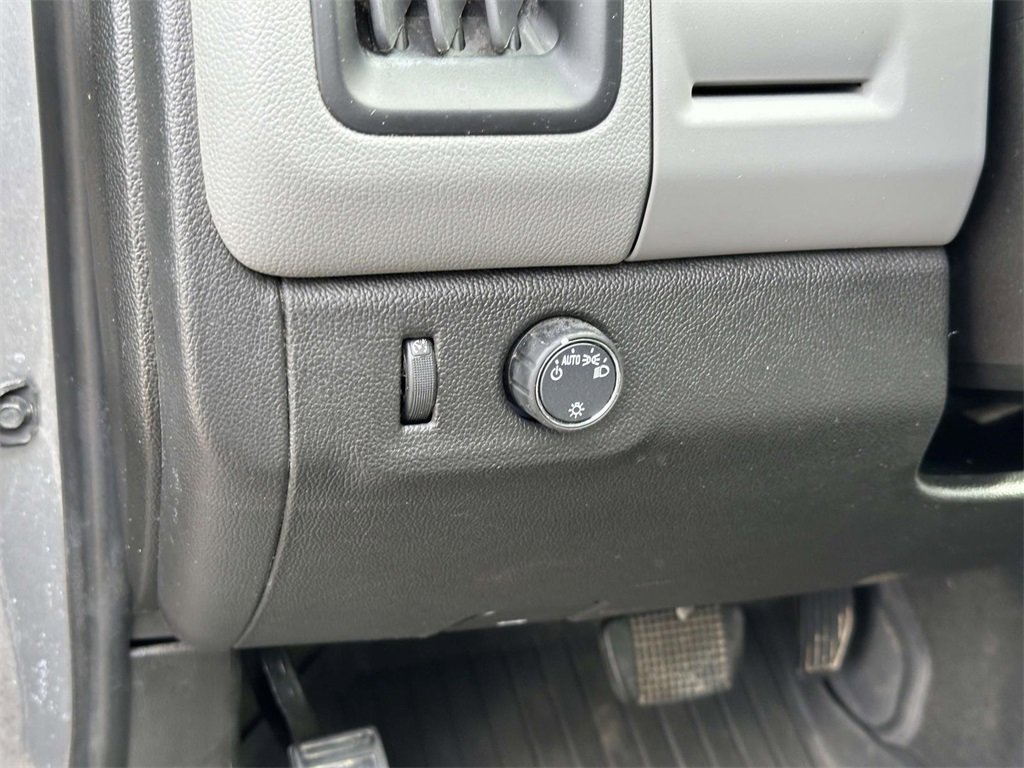Used 2022 Chevrolet Colorado W/T image 16