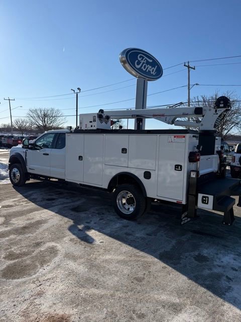 New 2026 Ford F550 4x4 Supercab Super Duty w/ XLT Value Package image 4