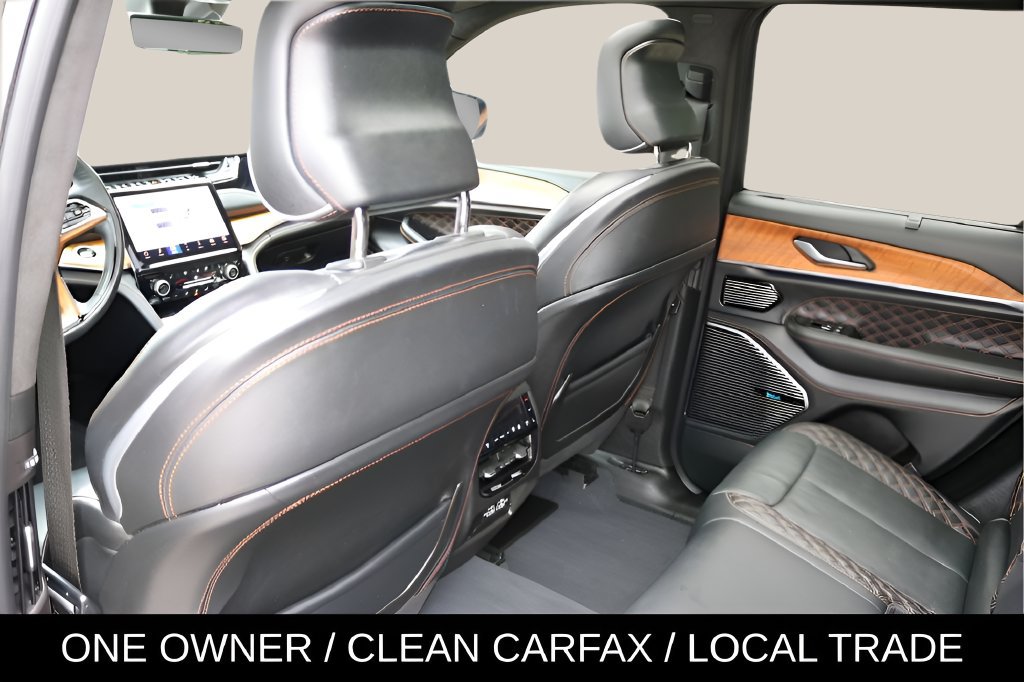 Used 2023 Jeep Grand Cherokee Summit AWD/4WD image 69