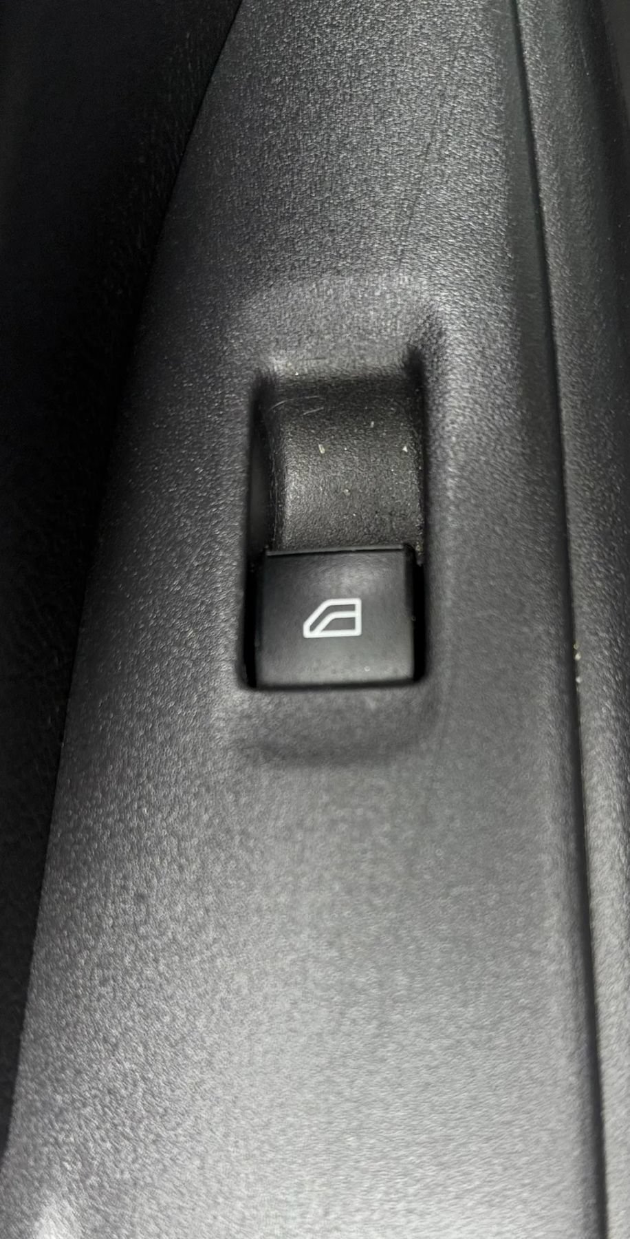 Used 2020 Mitsubishi Outlander ES AWD/4WD image 28