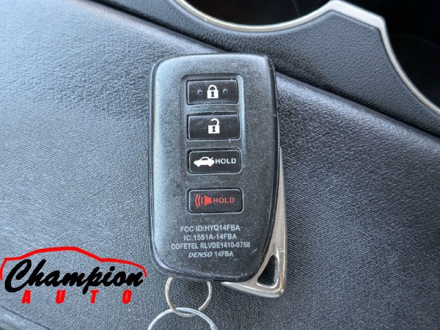 Used 2017 Lexus IS 200t RWD image 29