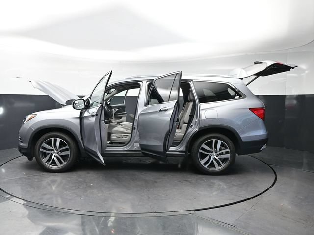Used 2018 Honda Pilot Touring image 37