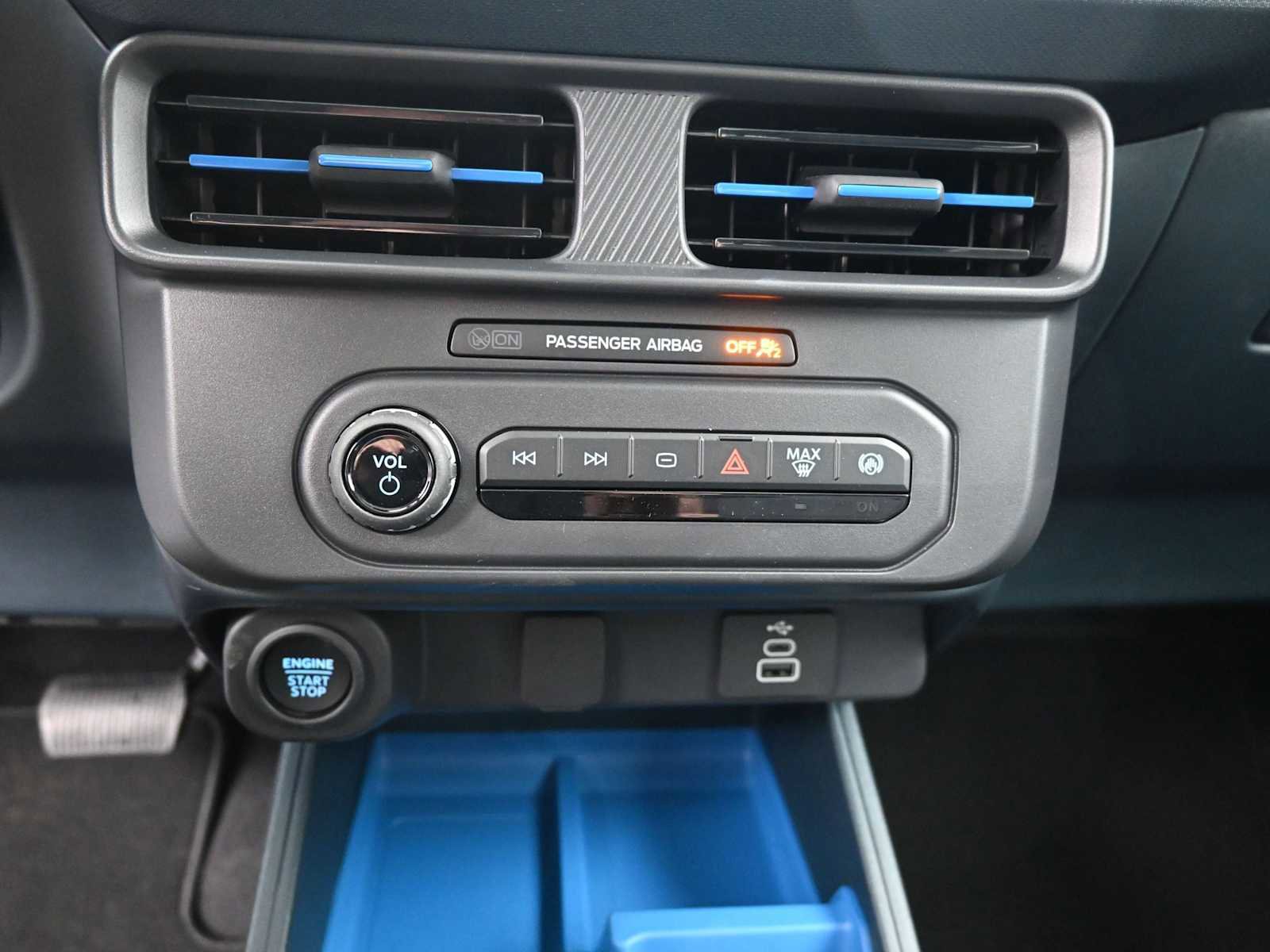 New 2025 Ford Maverick XLT w/ Equipment Group 301A image 32