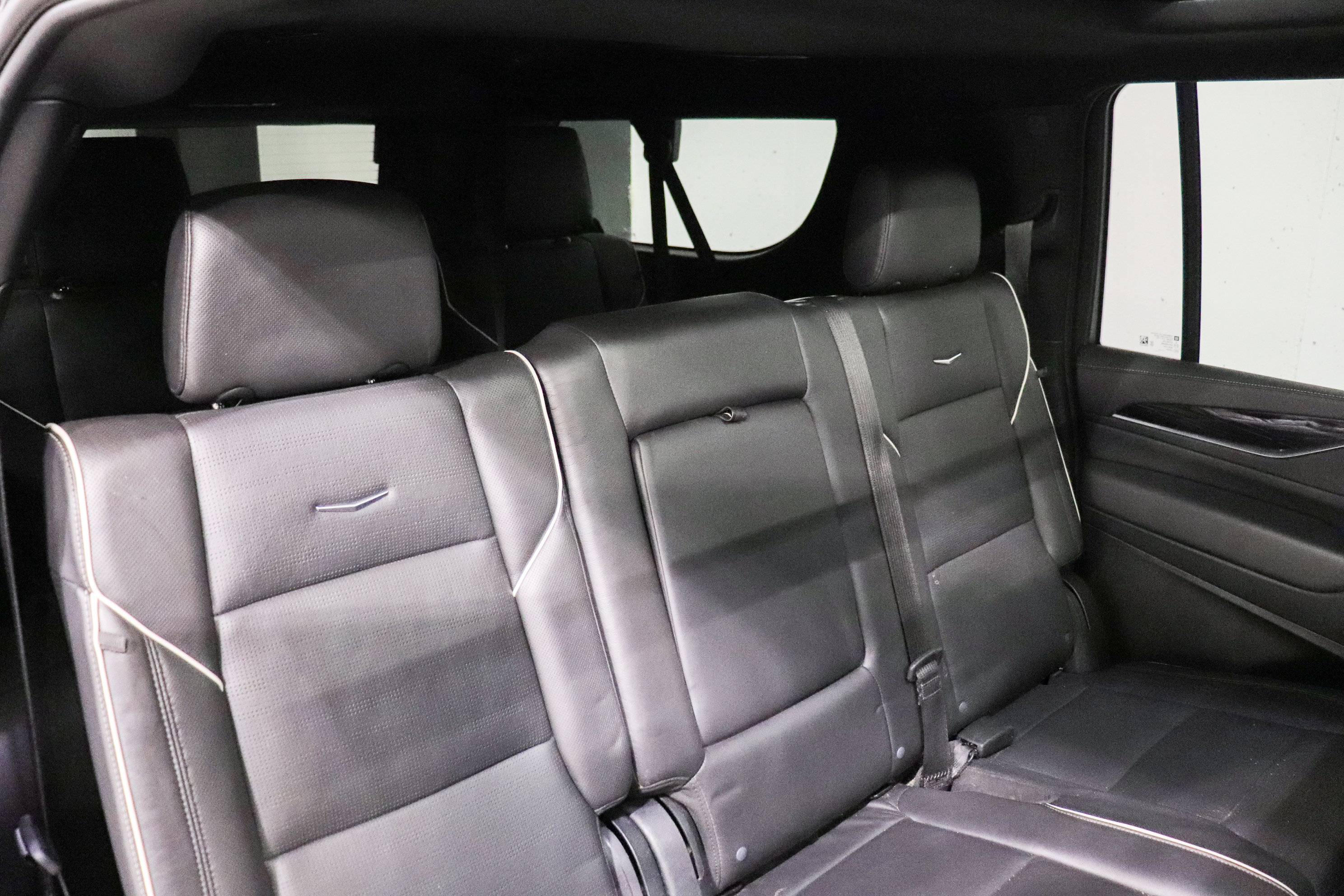 Certified 2023 Cadillac Escalade ESV Sport w/ LPO, ONYX Package image 19