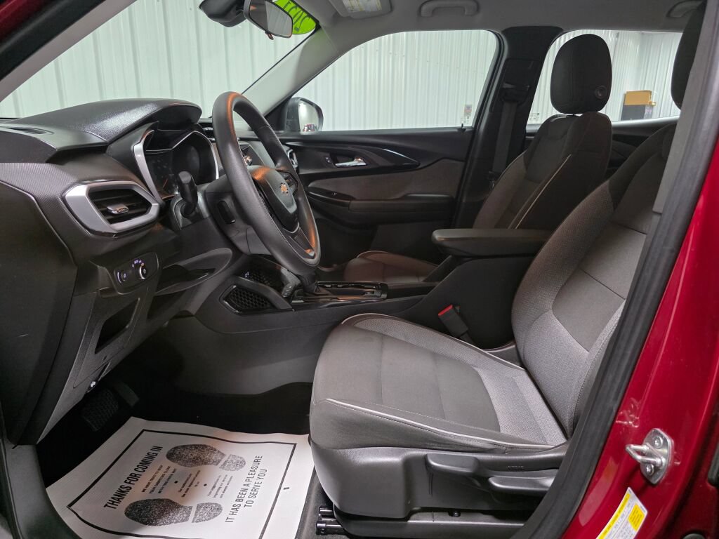 Used 2021 Chevrolet TrailBlazer LS FWD image 9
